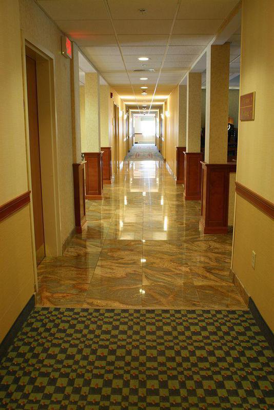 Holiday Inn Express Hotel & Suites Boston - Marlboro By Ihg Hudson Interior photo