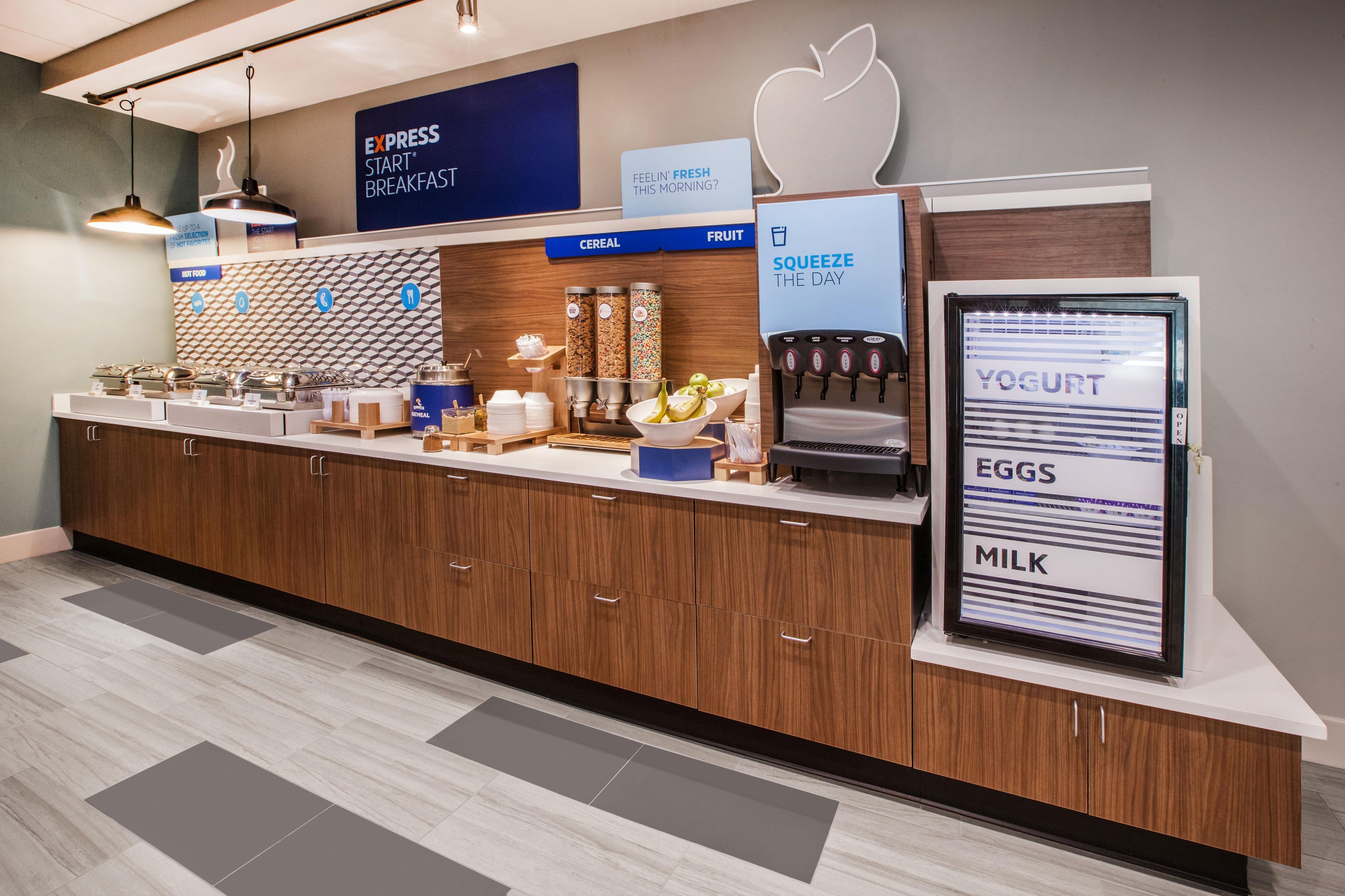 Holiday Inn Express Hotel & Suites Boston - Marlboro By Ihg Hudson Exterior photo